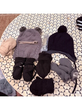 Toddler snow hat and glove bundle set
